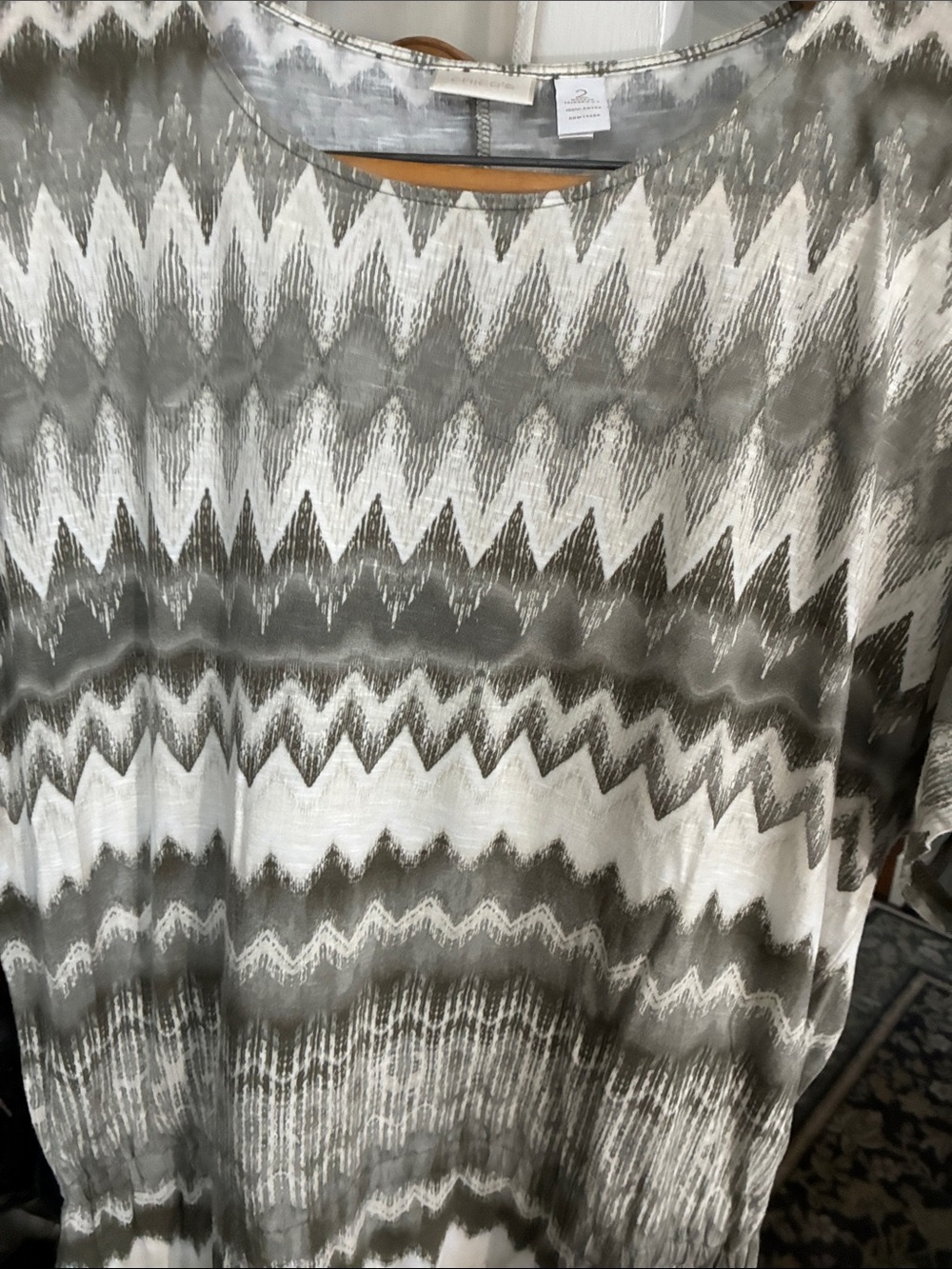 Chico  Silver Geometric size 2 in excellent condition